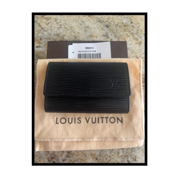 LOUIS VUITTON Multicles 6 Key Holder -EPI LEATHER NOIR NEW IN BOX DUST CLOTH TAG - Picture 1 of 12